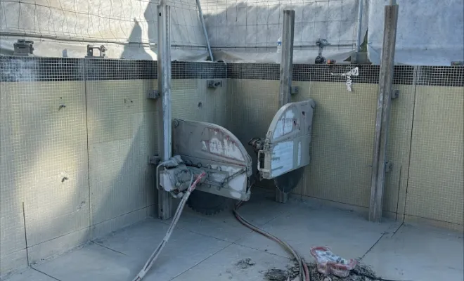 Découpe de piscine olympique suite à une malfaçon à Brignoles, Aix-en-Provence, SOSC BETON