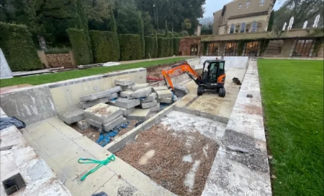 Découpe de piscine olympique suite à une malfaçon à Brignoles, Aix-en-Provence, SOSC BETON