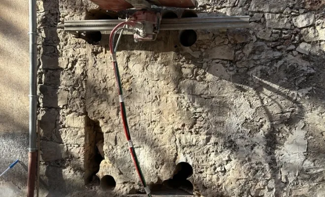 Création d’une porte dans un mur en pierre de 50cm d’épaisseur , Aix-en-Provence, SOSC BETON