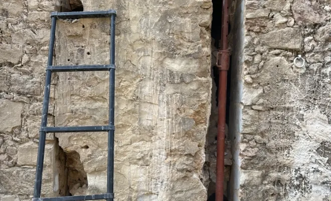 Création d’une porte dans un mur en pierre de 50cm d’épaisseur , Aix-en-Provence, SOSC BETON